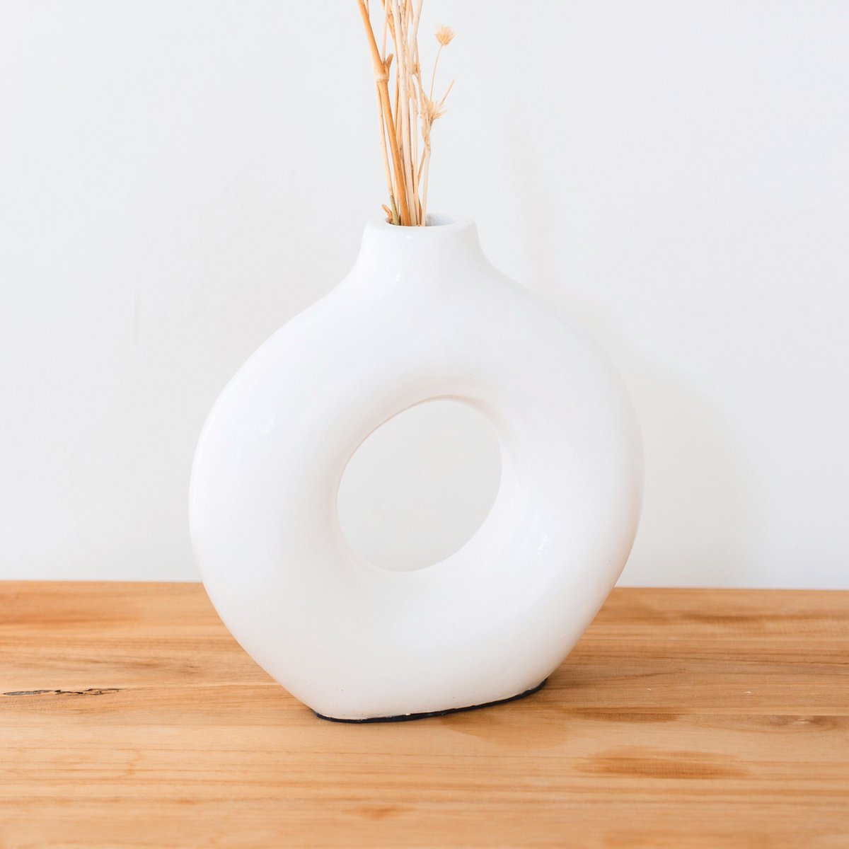 NUSA white ring-shaped vase clay basket decorative boho home accent
