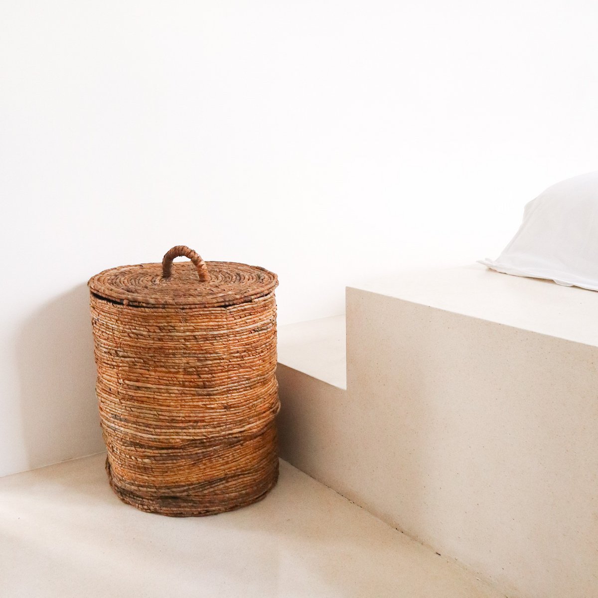 OMBAK Basket – Banana Fibre Laundry Basket with Lid - CozyVibe.eu