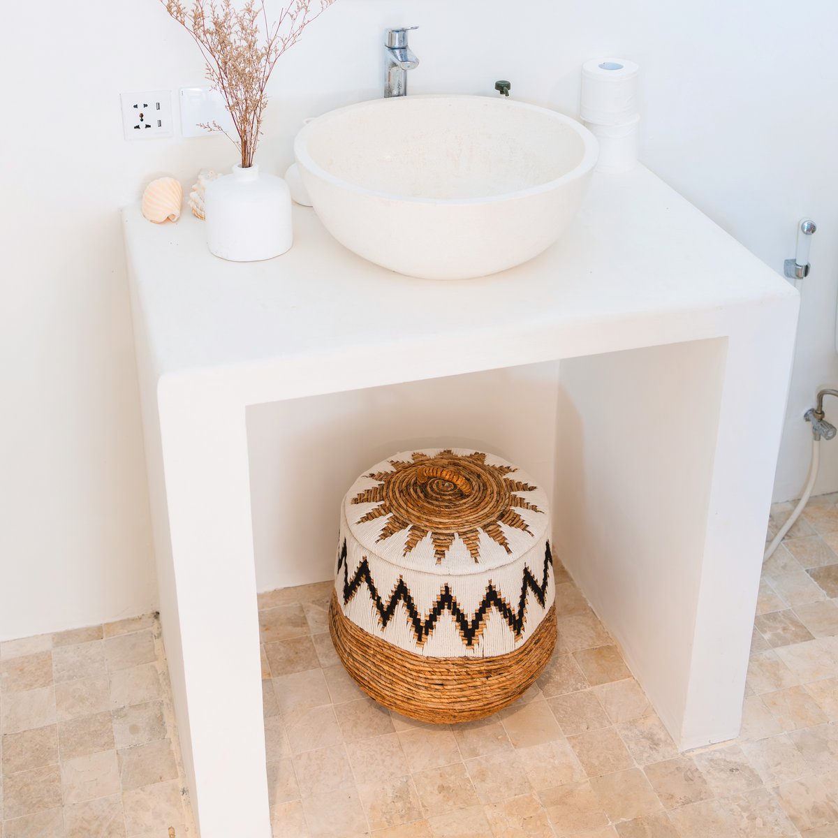 PALEM Laundry Basket with Lid – Large Round Woven Boho Hamper - CozyVibe.eu