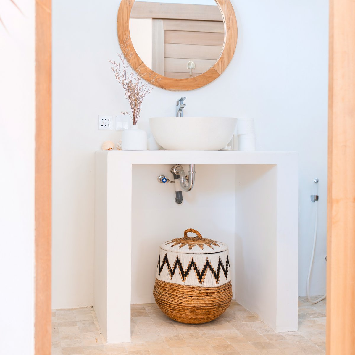 PALEM Laundry Basket with Lid – Large Round Woven Boho Hamper - CozyVibe.eu