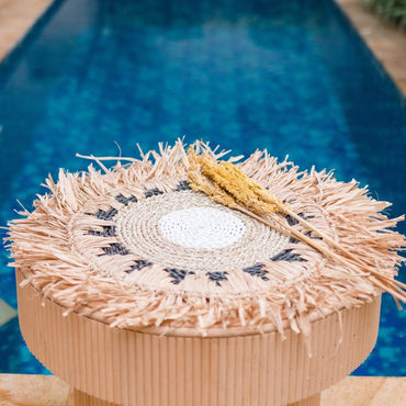 Placemat PAGU (Set of 2, 4 or 6) 45 cm | Boho Table Mat with Fringes made of Raffia - CozyVibe.eu