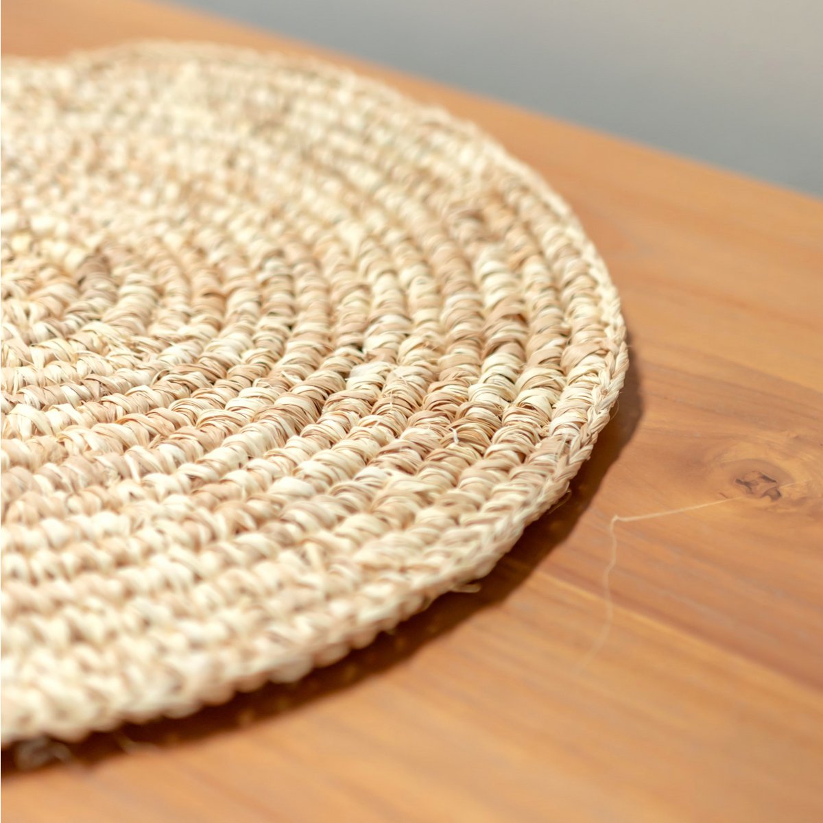 Placemat Table Mat Round Made of Raffia (Set of 2, 4 or 6) URUP - CozyVibe.eu