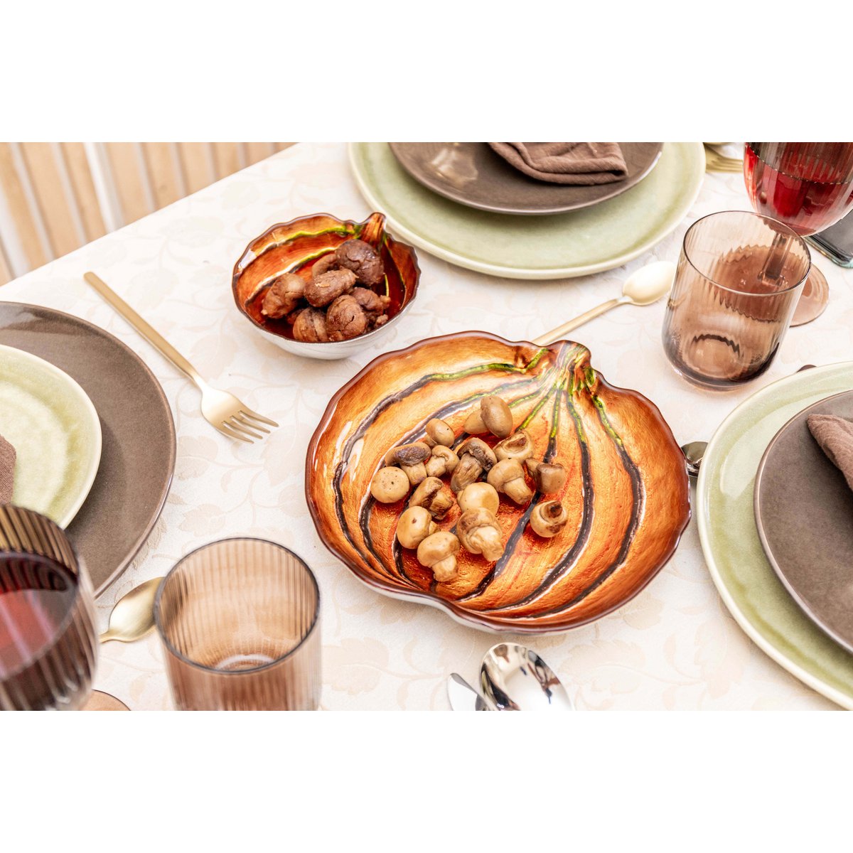 Orangefarbener Glas-Speiseteller Pumpkin, 23x22x3.8cm, festliches Herbstdesign, Küchenaccessoire | CozyVibe