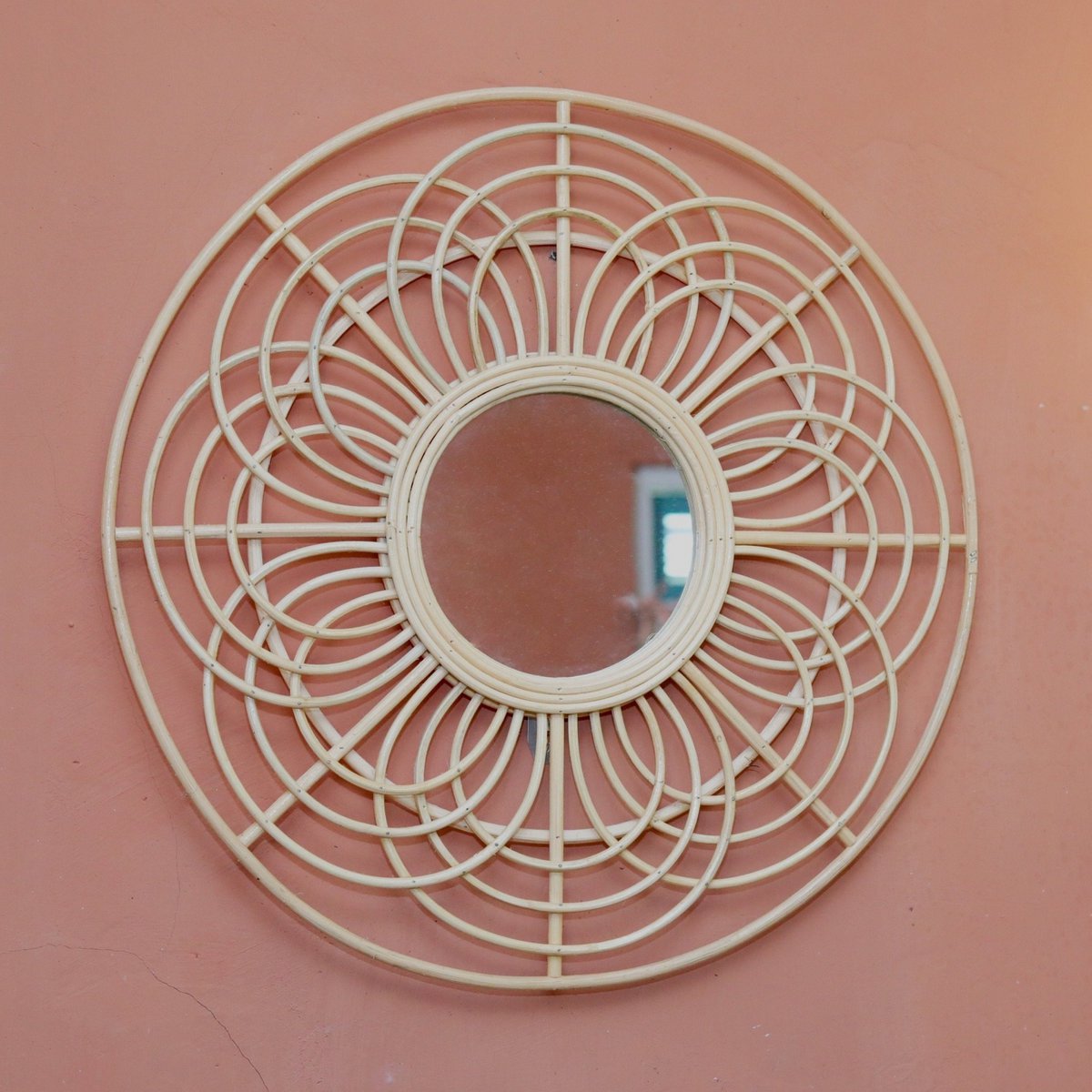 PUTUK Round Rattan Mirror 58 cm – Handmade Boho Wall Mirror - CozyVibe.eu