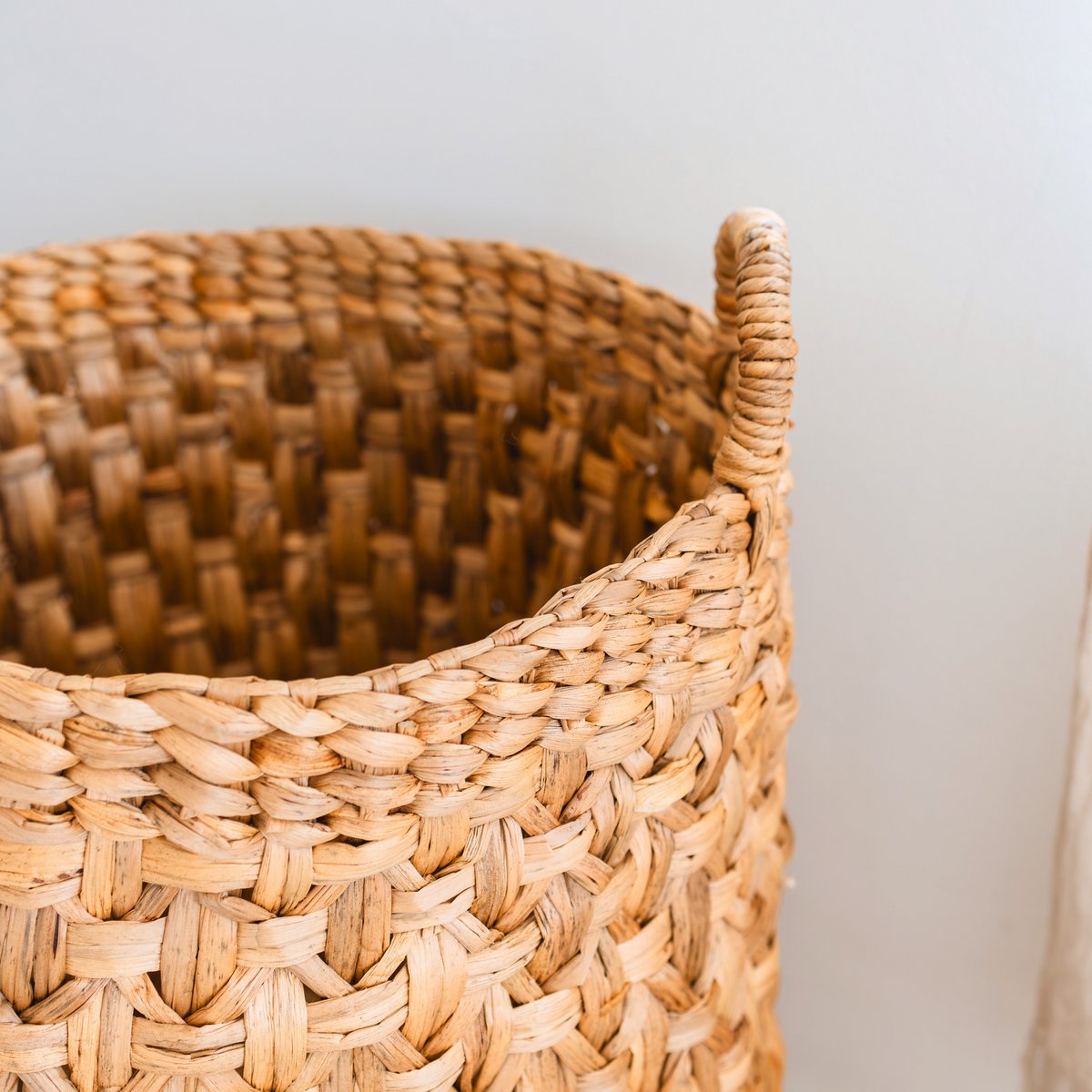 RAJA handwoven laundry basket water hyacinth basket for bedroom or bathroom