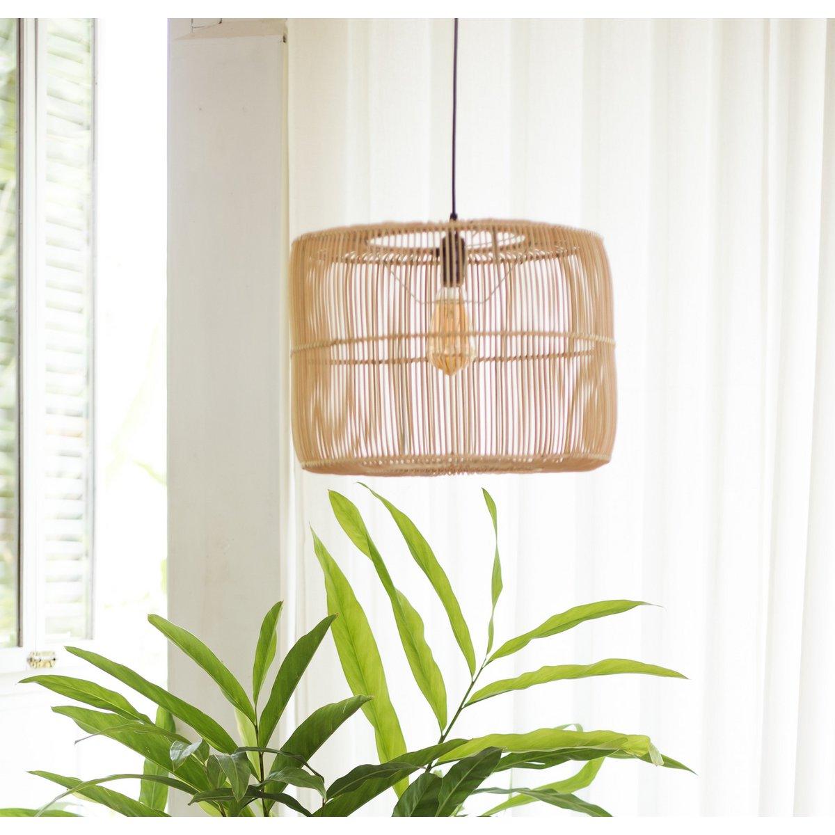 Rattan Pendant Lamp LIKU basket with airy handmade craftsmanship