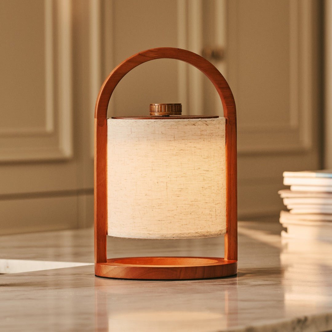 River Chestnut Lamp – Wooden rechargeable cordless lamp with modern design