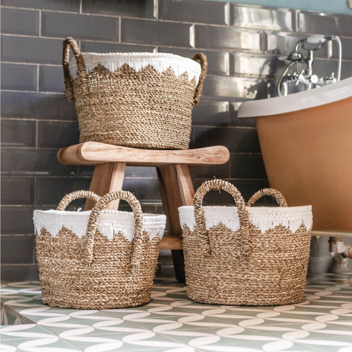 Round Seagrass Baskets with White Cotton Cords WAIGEO (3 sizes) Decorative Laundry or Storage Basket - CozyVibe.eu