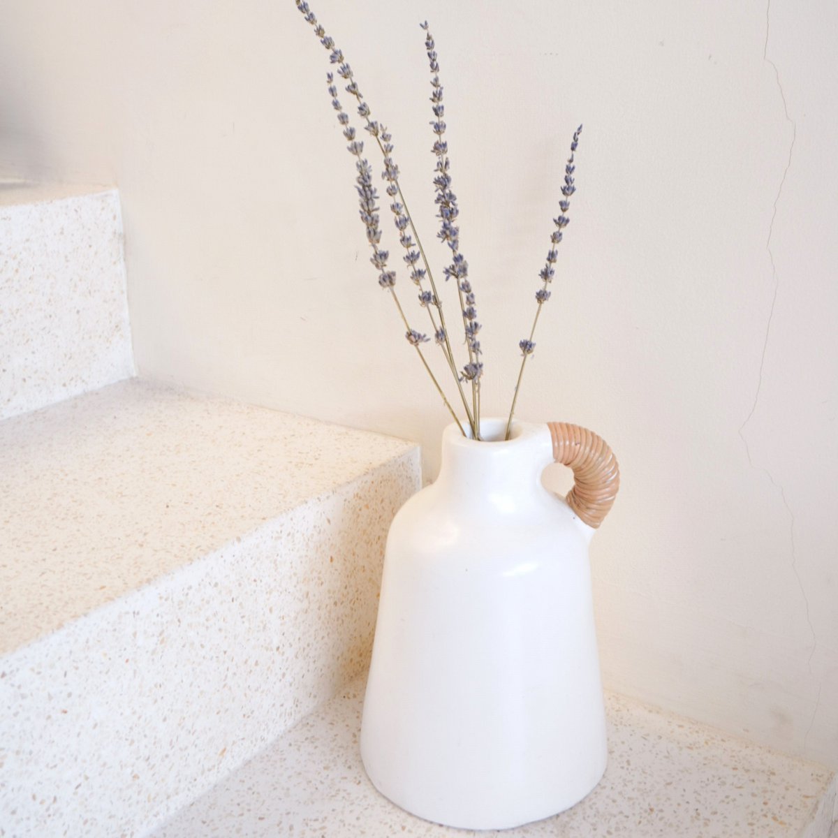 SANA Vase clay basket for dried flowers and minimalist home decor