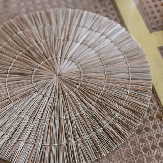 Seagrass Table Placemat Round 35 cm handmade natural dining mat