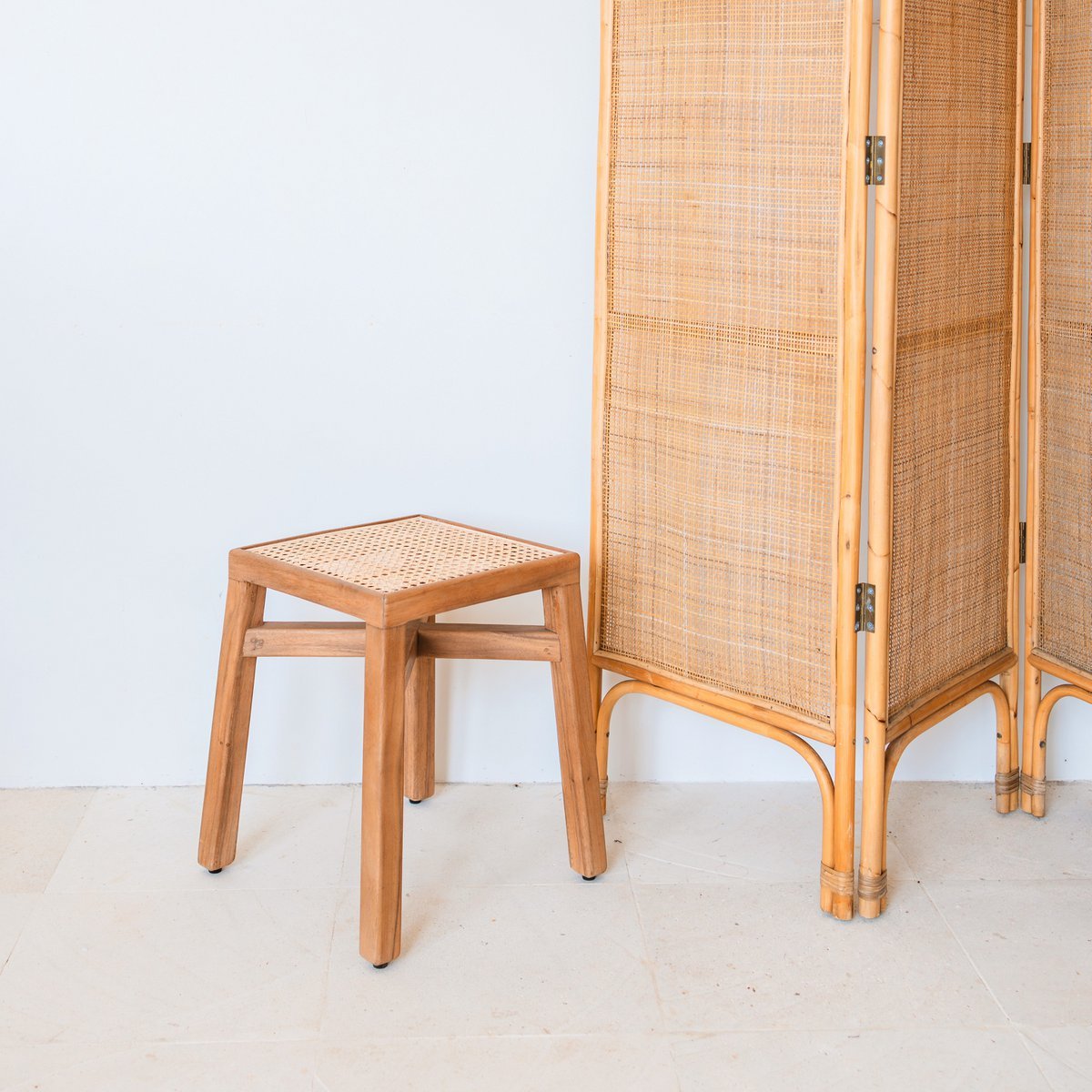 SUBANG Wooden Stool – Handmade Square Stool with Rattan - CozyVibe.eu