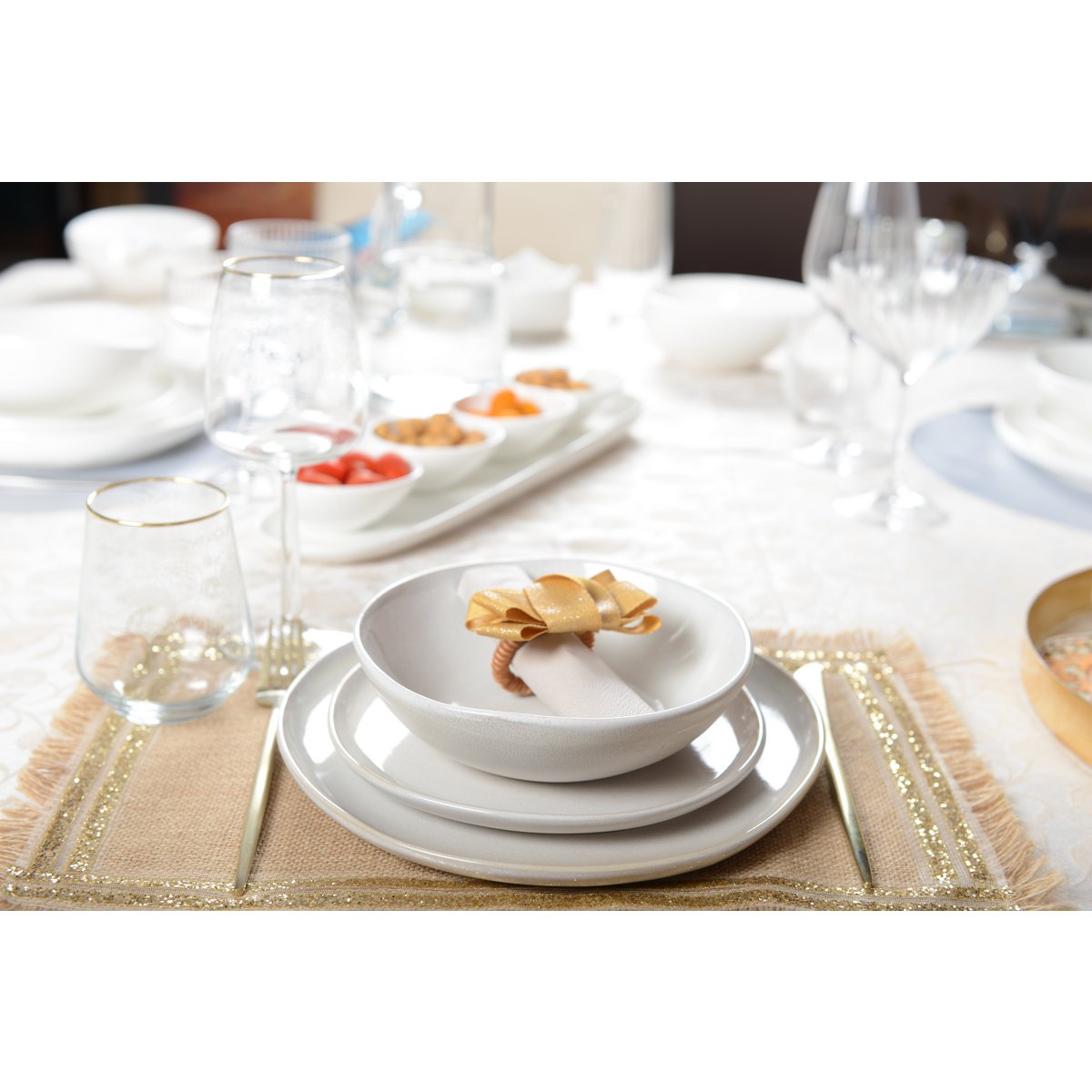 Weißer flacher Teller – CozyVibe.eu