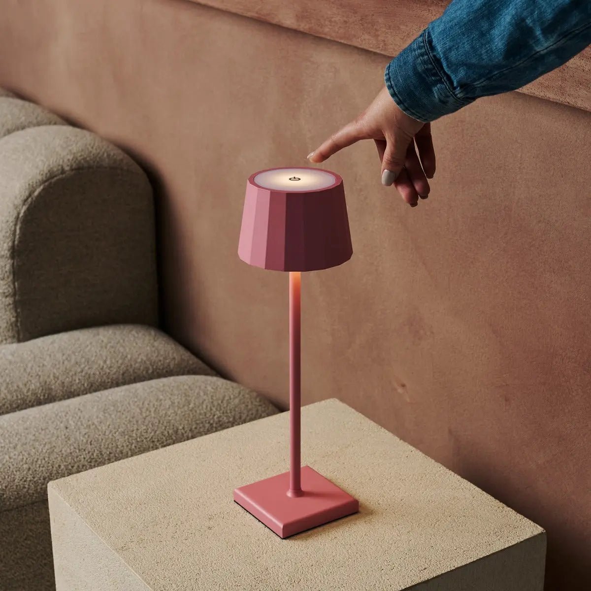 Wouter Flamingo Pink tafellamp – Oplaadbaar en dimbaar