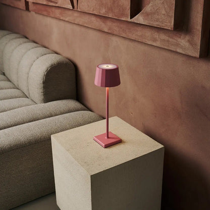 Wouter Flamingo Pink – Rechargeable Lamp – Cordless dimmable lamp brightening cozy living spaces