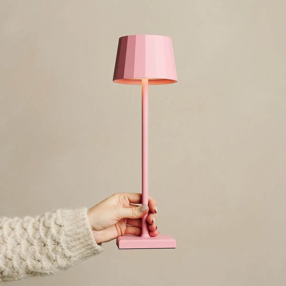 Wouter Flamingo Pink – Rechargeable Lamp – Minimalist modern lamp for stylish home interiors