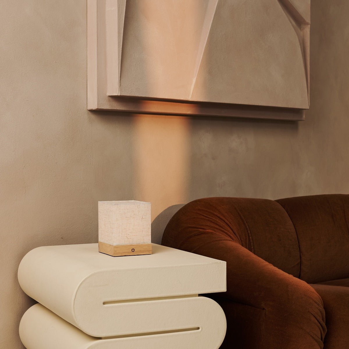 Zano Wireless Lamp – Cordless wood and linen lamp for cozy lighting