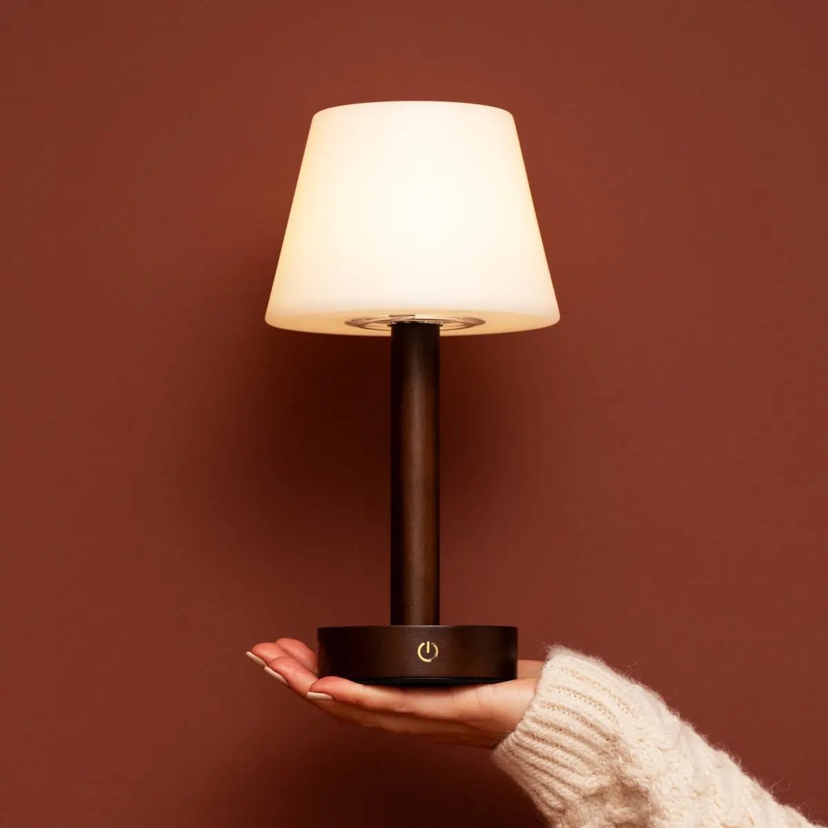 Zoë Dark Brown Wooden Lamp – Dimmable Rechargeable Design - CozyVibe.eu