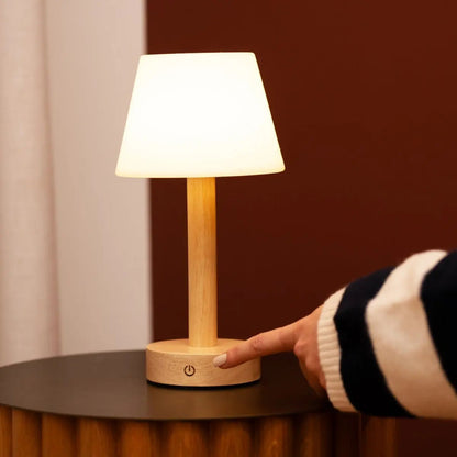 Zoë Light Brown Wooden Lamp – Dimmable Rechargeable Design - CozyVibe.eu